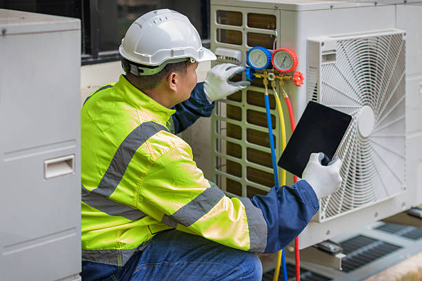 Professional Hvac technician working in Morton, TX